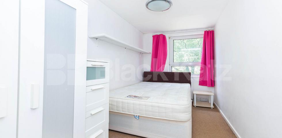 			NEW INSTRUCTION!, 3 Bedroom, 1 bath, 1 reception Flat			 Boundary Road, ST JOHNS WOOD